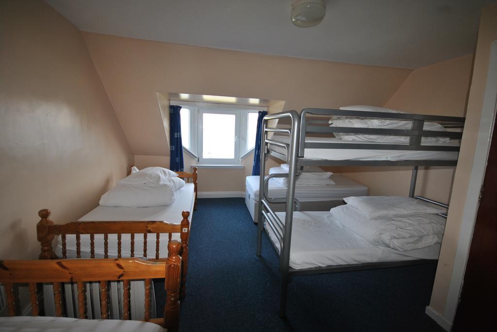 קייליקין Saucy Mary'S Hostel חדר תמונה
